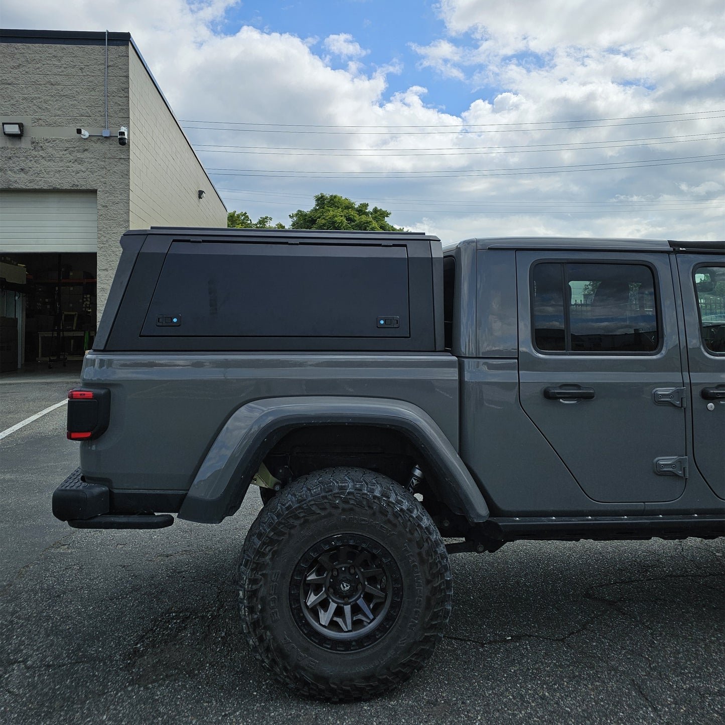 Light Cavalry Series smart canopy Aluminum Ultralight 130-160lbs JEEP Gladiator RAM 1500