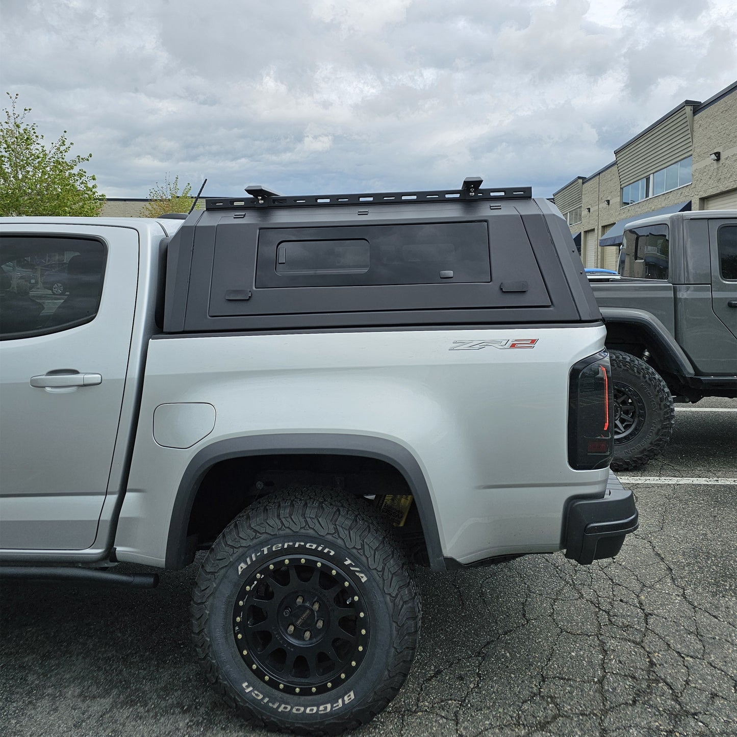 Chevrolet Silverado GMC Sierra 1500 5.8/6.5FT Canyon/Colorado 5FT  smart canopy truck caps pickup truck bed parts Aluminum or steel, Gullwing side doors