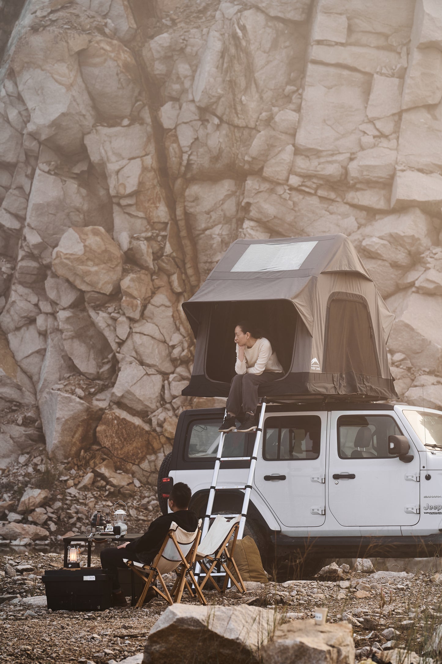 Wild Land Air Cruiser brand new patented inflatable roof top tent ultra-light automatic opening