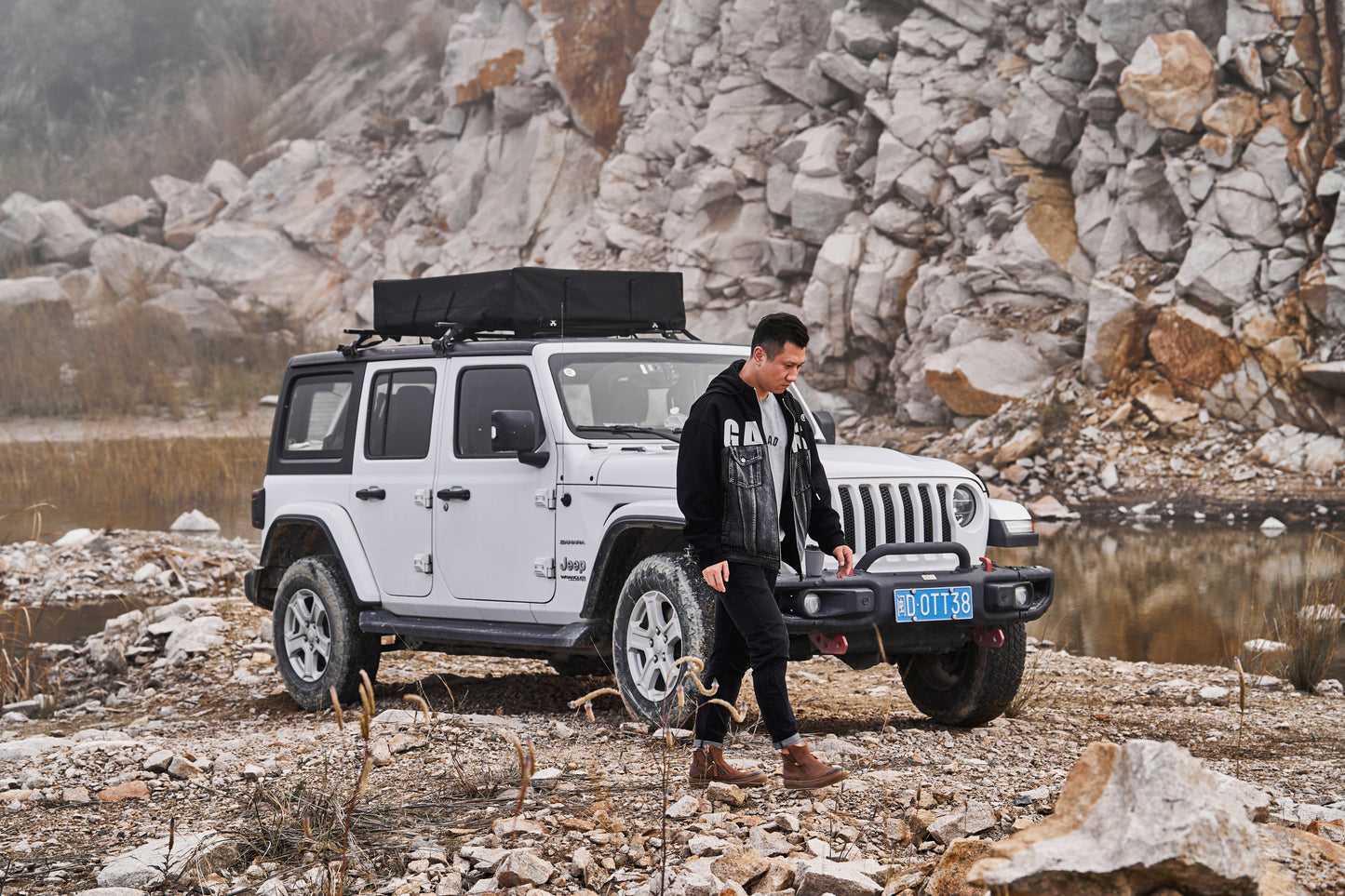 Wild Land Air Cruiser brand new patented inflatable roof top tent ultra-light automatic opening