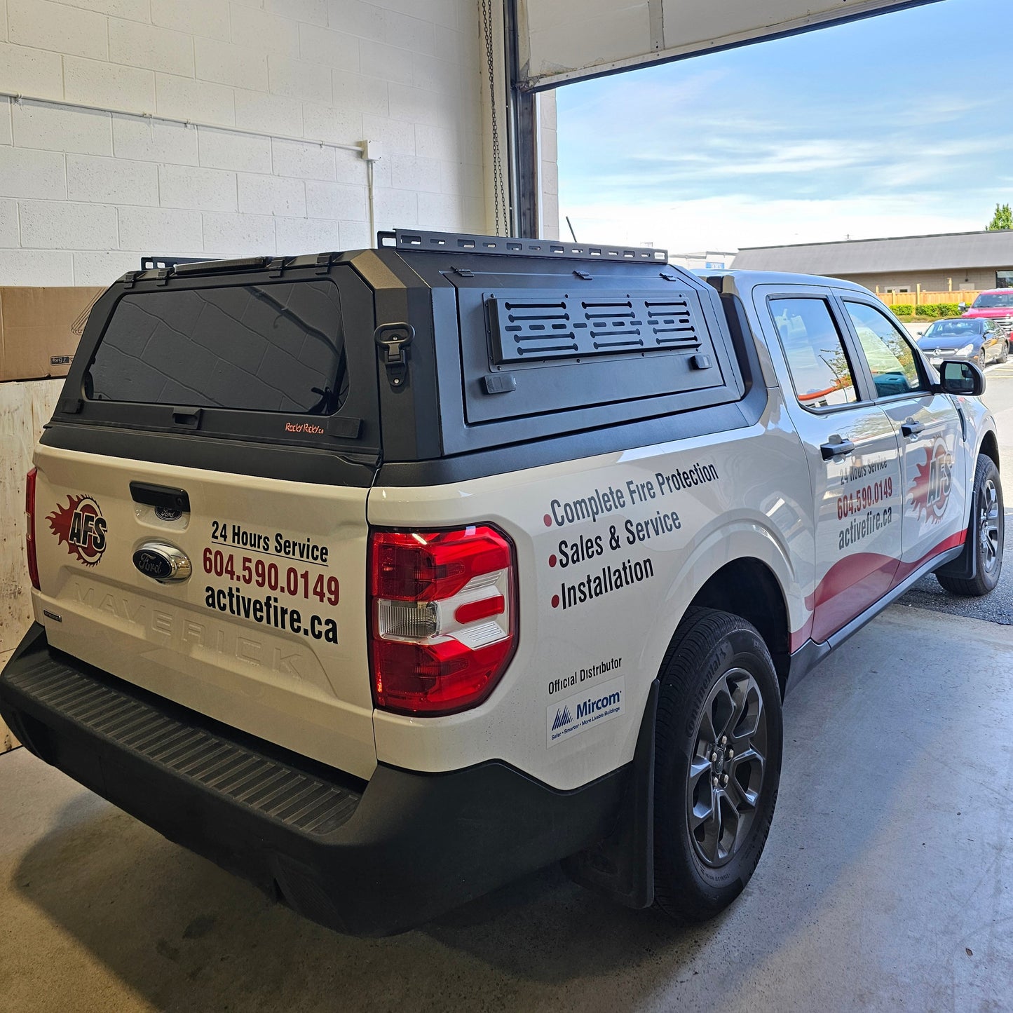 FORD Ranger Maverick Truck canopy truck caps Aluminum gullwing side doors with molle panels/sliding windows bed cover