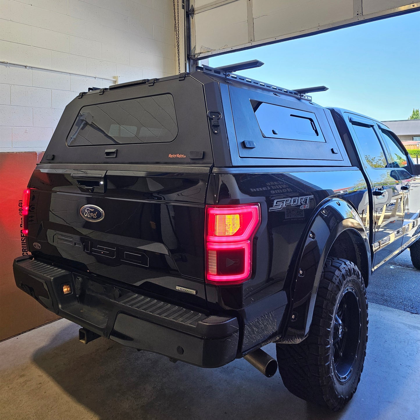 FORD F150（Raptor/Lightning）5.5"/6.5" smart canopy truck caps bed cover Aluminum or steel, Gullwing side doors