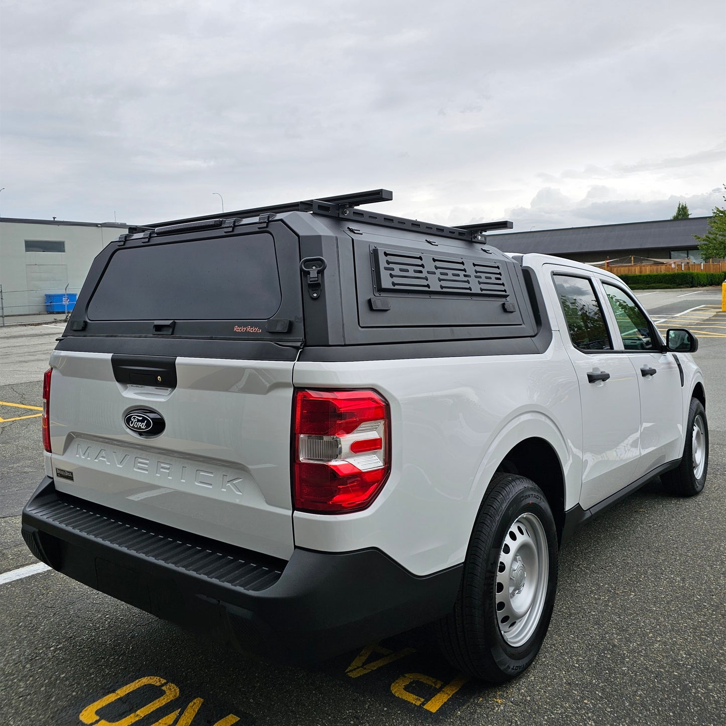 FORD Ranger Maverick Truck canopy truck caps Aluminum gullwing side doors with molle panels/sliding windows bed cover