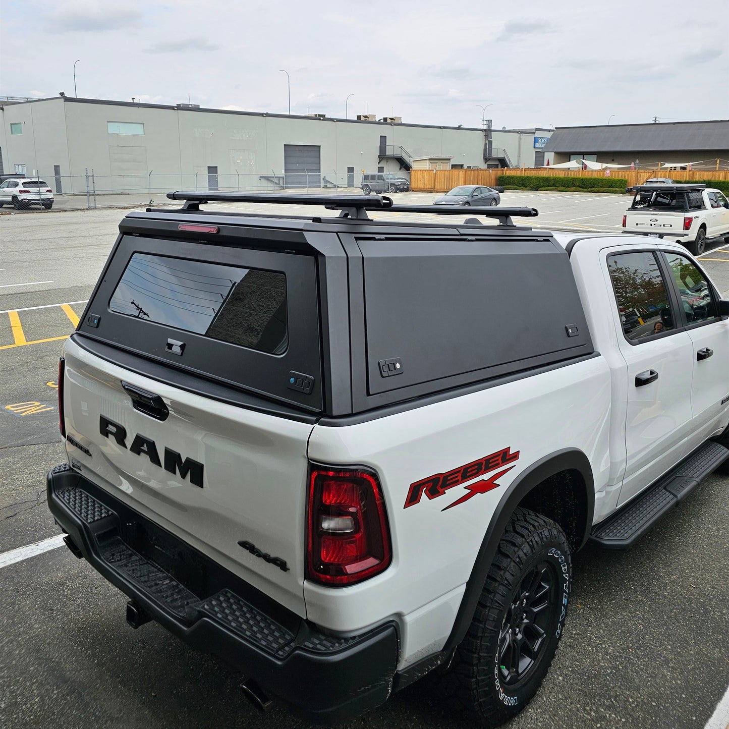 Light Cavalry Series smart canopy Aluminum  Ultralight 130-160lbs JEEP Gladiator RAM 1500