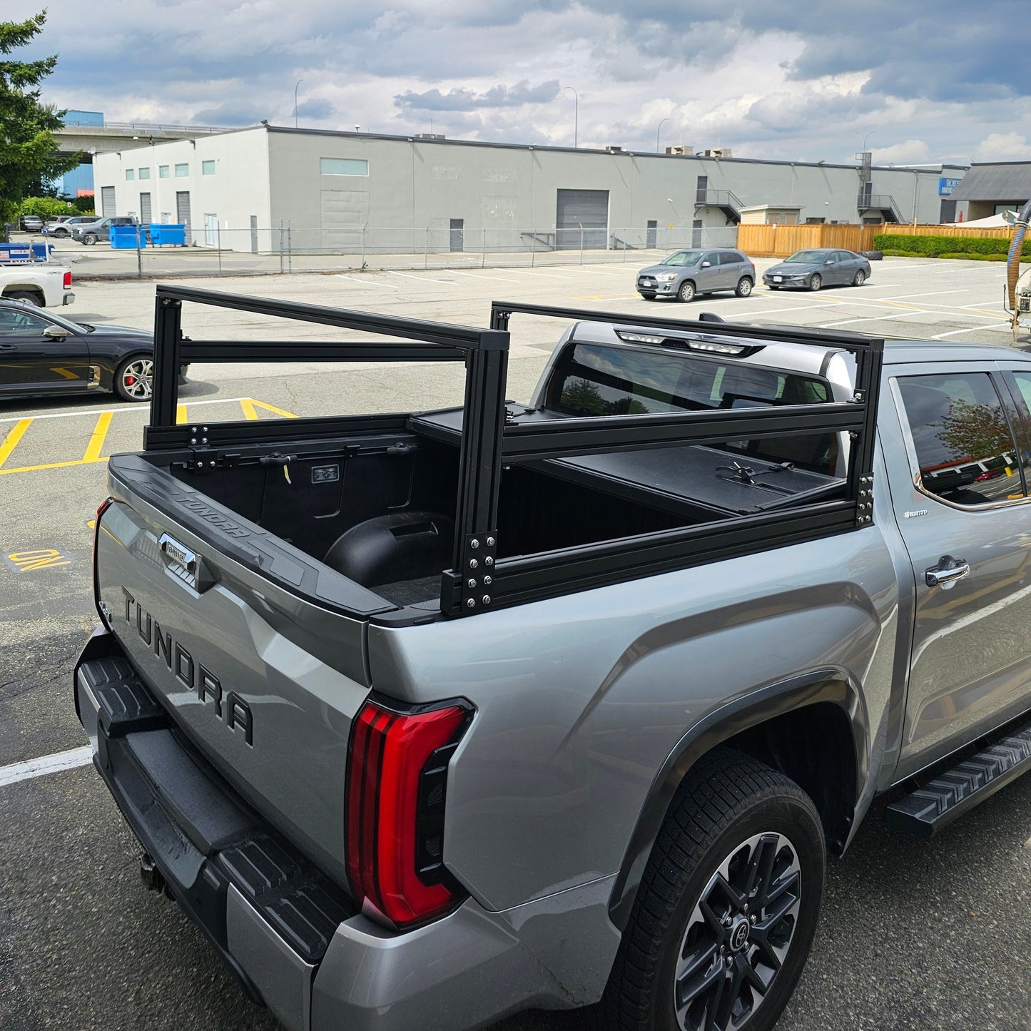 Magic bed rack system, unlimited expansion / crossbar height customization. Fits 95% bed covers. Super strong load-bearing capacity.
