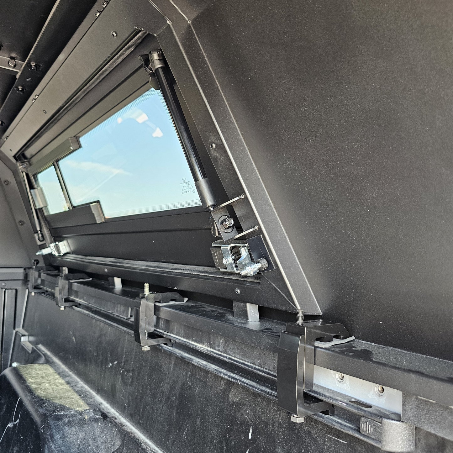 Light Cavalry Series Smart Canopy Ultralight Aluminum FIT TOYOTA TACOMA TUNDRA Truck bed cover cap Rocky Ricky