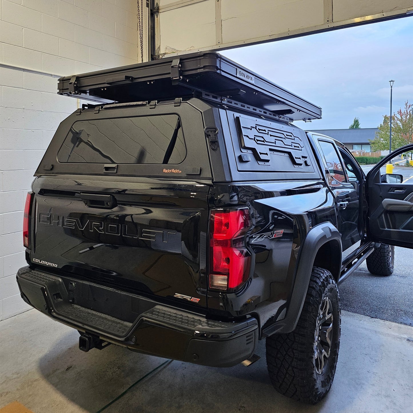 Chevrolet Silverado GMC Sierra 1500 5.8/6.5FT Canyon/Colorado 5FT  smart canopy truck caps pickup truck bed parts Aluminum or steel, Gullwing side doors