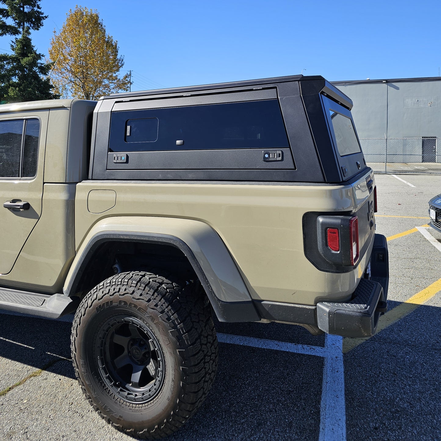 Light Cavalry Series smart canopy Aluminum  Ultralight 130-160lbs JEEP Gladiator RAM 1500