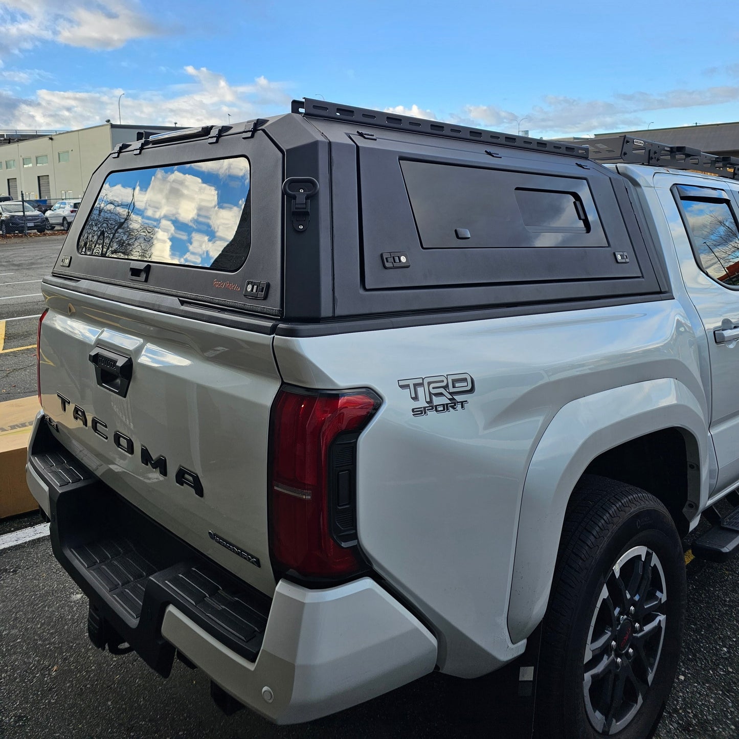 TOYOTA TACOMA Truck canopy caps pickup truck bed cover Aluminum or steel, Gullwing side doors