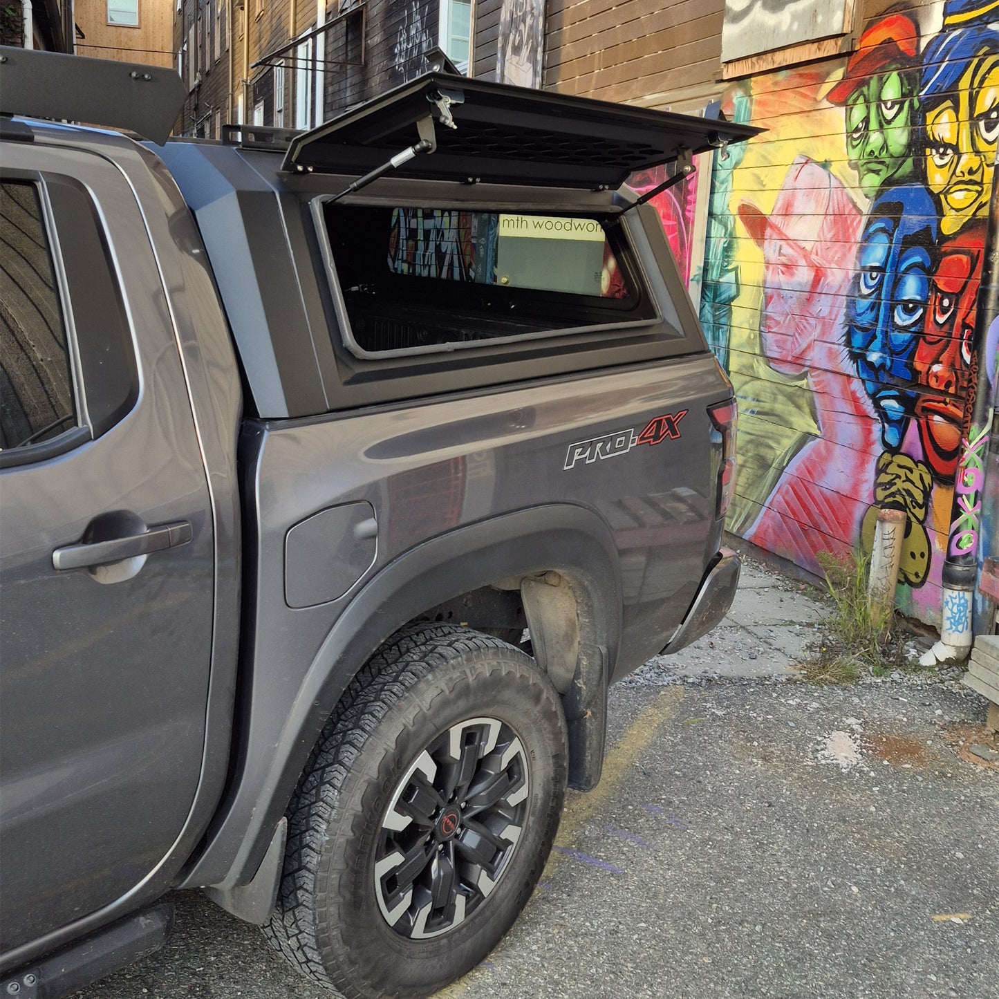 Truck canopy special for Nissan Frontier 5FT truck bed caps Aluminum Gullwing side doors