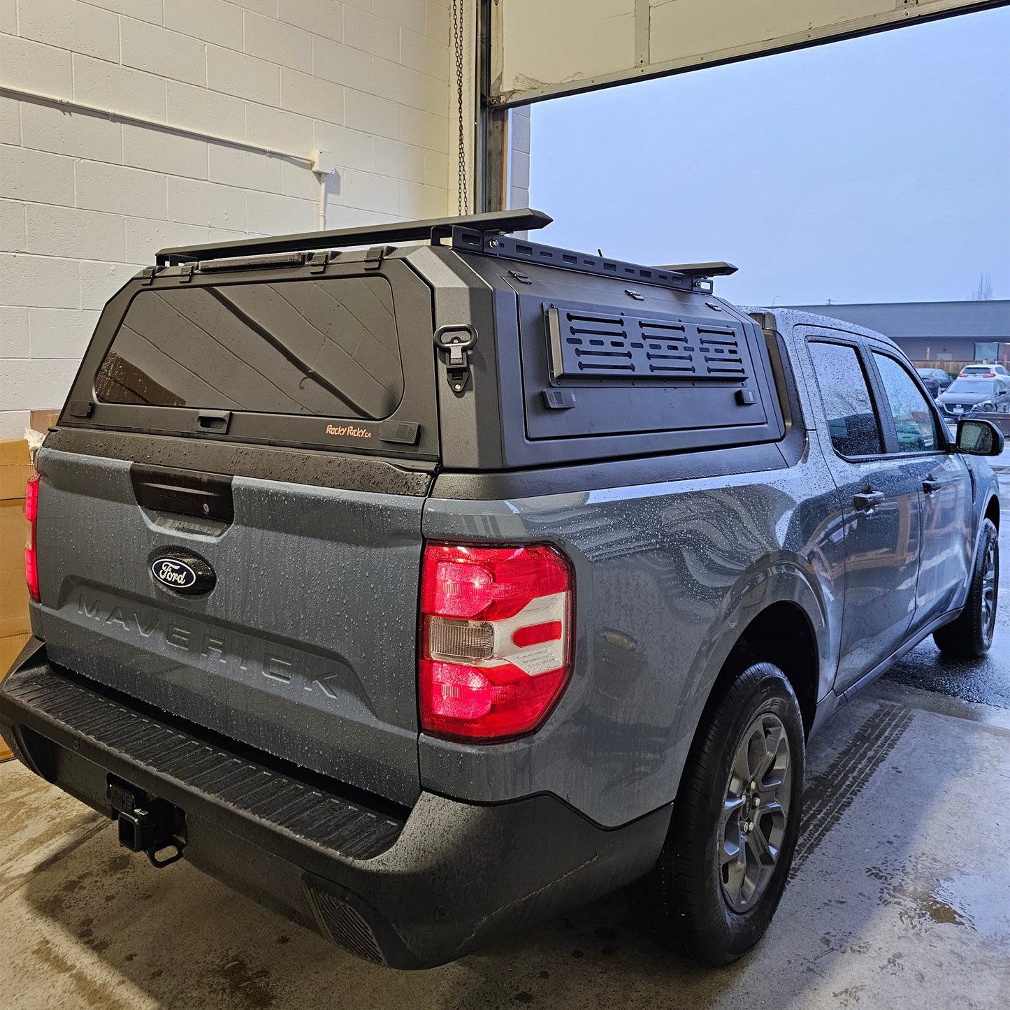 FORD Ranger Maverick Truck canopy truck caps Aluminum gullwing side doors with molle panels/sliding windows bed cover