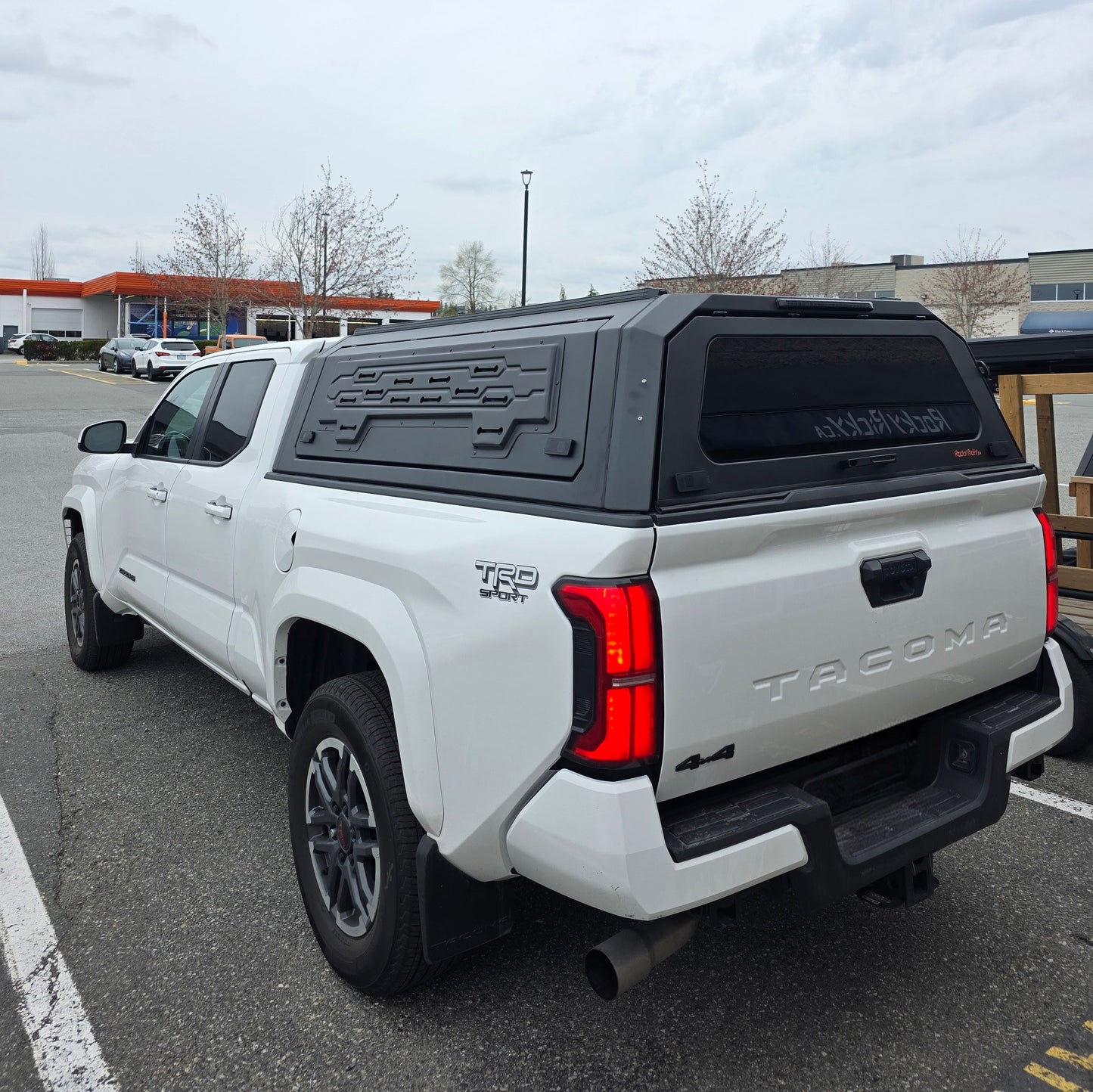 TOYOTA TACOMA Truck canopy caps pickup truck bed cover Aluminum or steel, Gullwing side doors