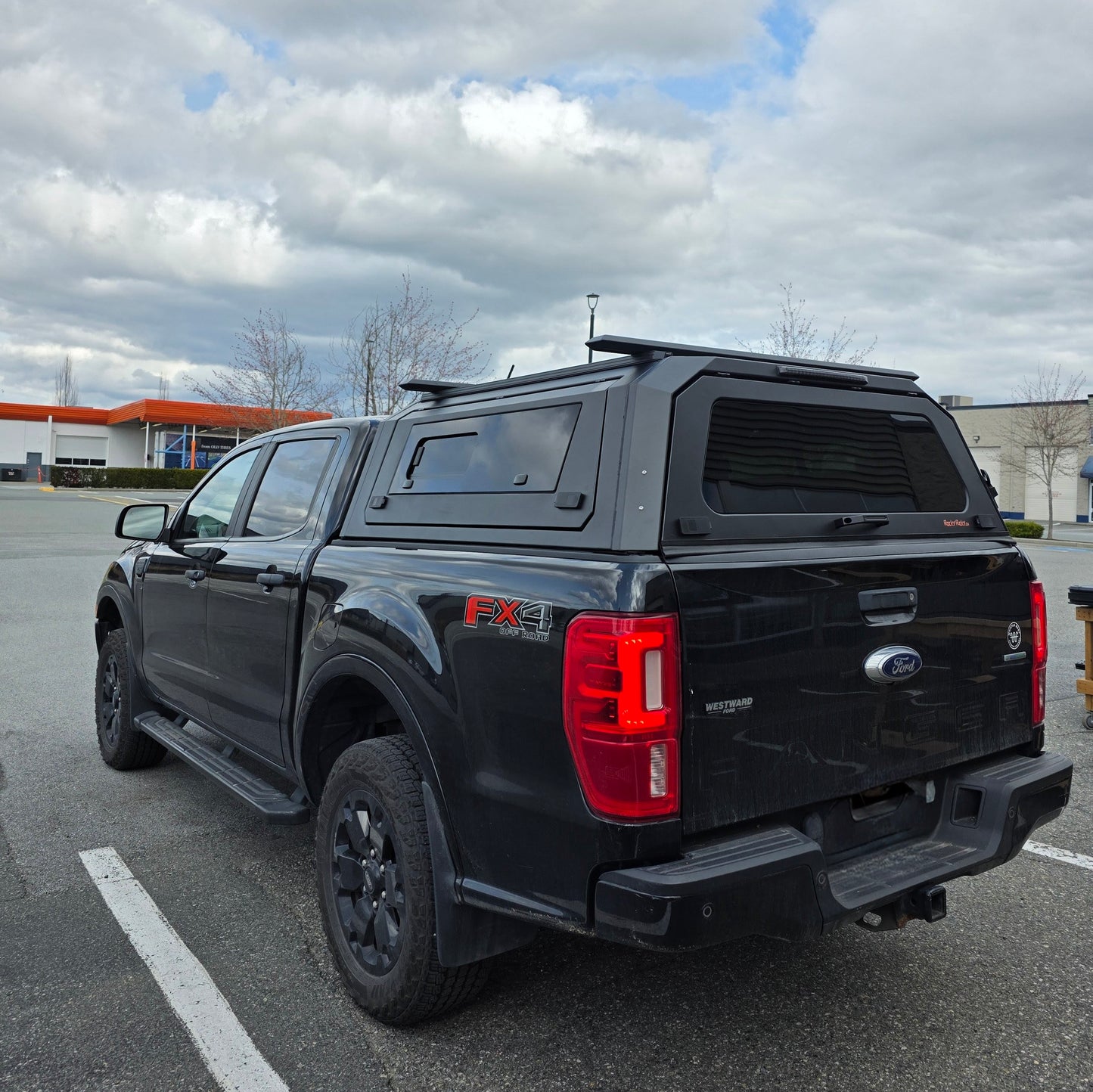 FORD Ranger Maverick Truck canopy truck caps Aluminum gullwing side doors with molle panels/sliding windows bed cover