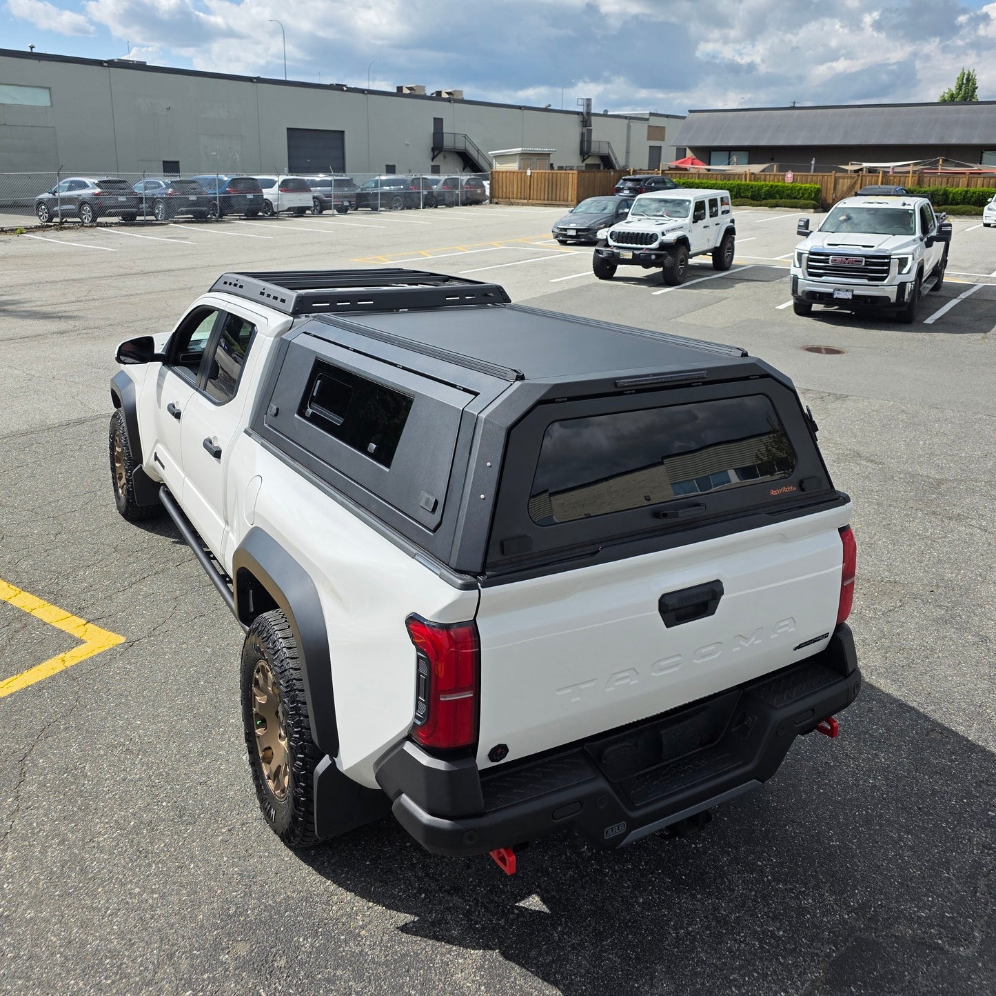 TOYOTA TACOMA Truck canopy caps pickup truck bed cover Aluminum or steel, Gullwing side doors