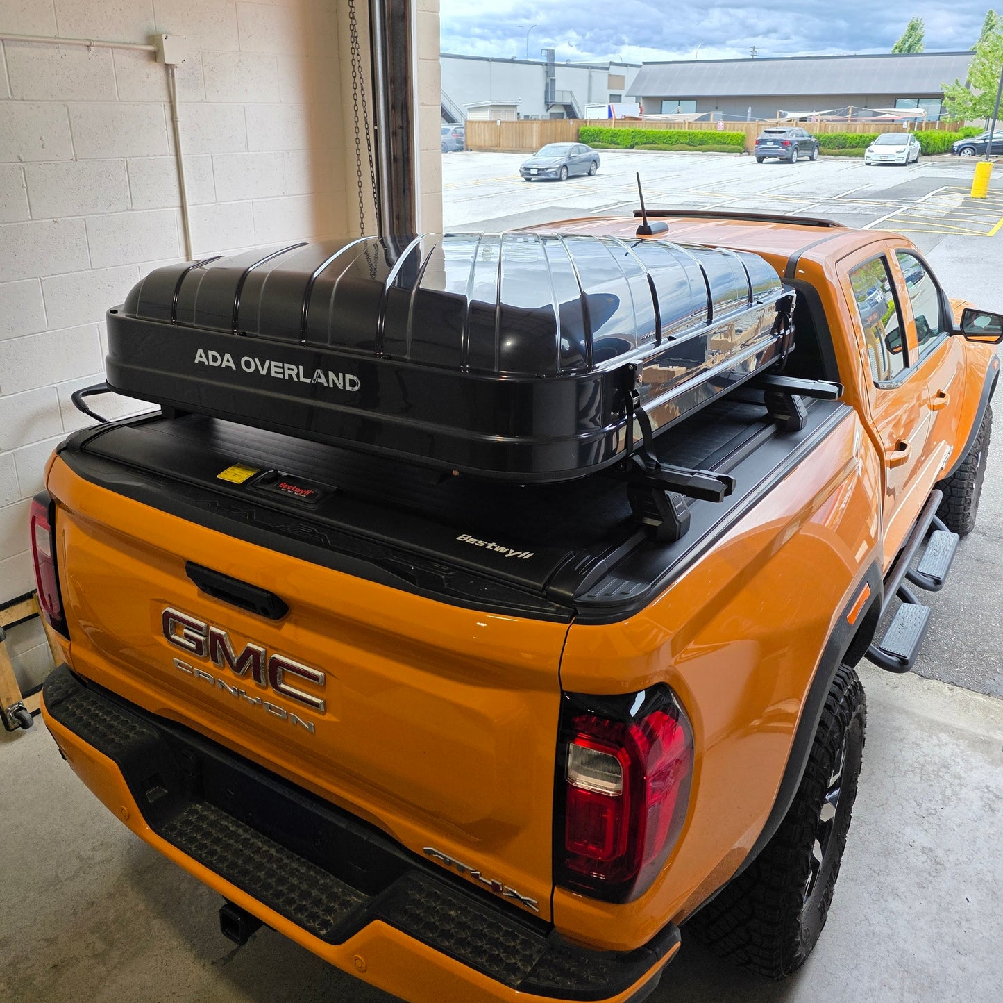 Bed rack crossbars kit Fit Retractable hard Tonneau Cover Heavy-duty Aluminum crossbar Lockable Mounted on rails
