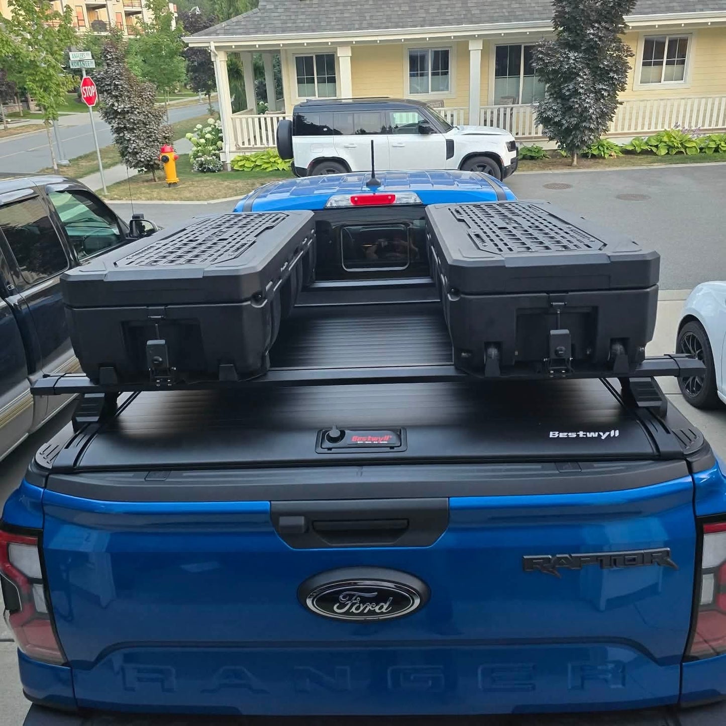 Bed rack crossbars kit Fit Retractable hard Tonneau Cover Heavy-duty Aluminum crossbar Lockable Mounted on rails