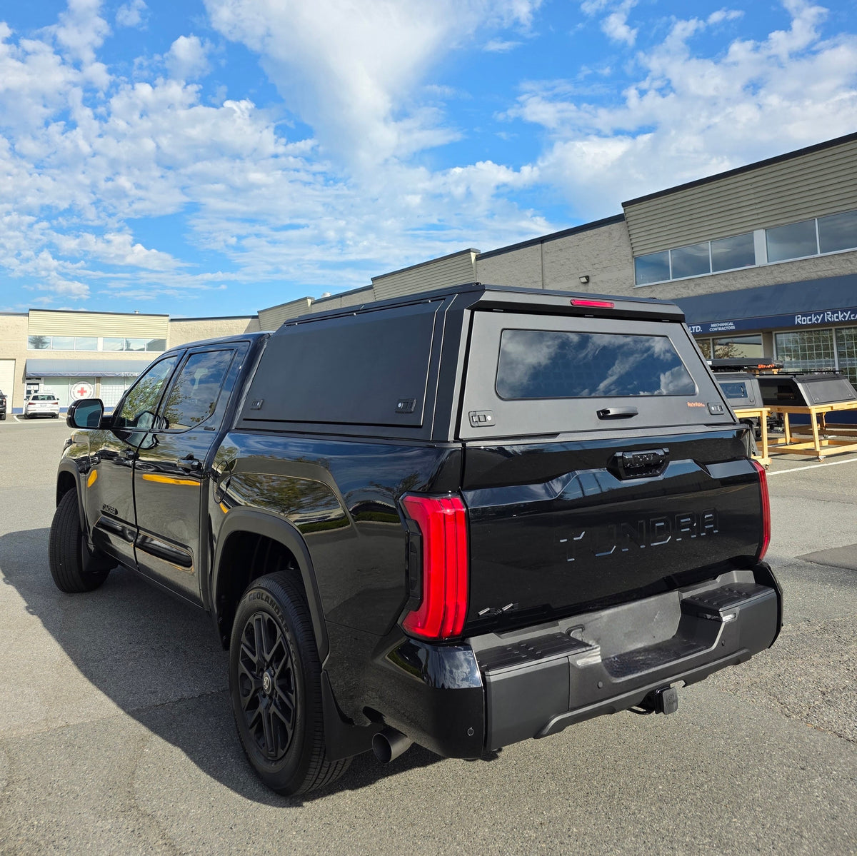 Light Cavalry Series TRUCK Canopy Ultralight Aluminum FIT TOYOTA TACOMA TUNDRA Truck bed cover cap Rocky Ricky